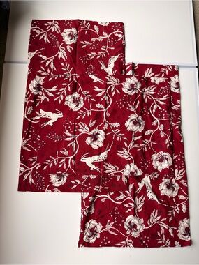 H&M Red and White Floral Pillow Shams